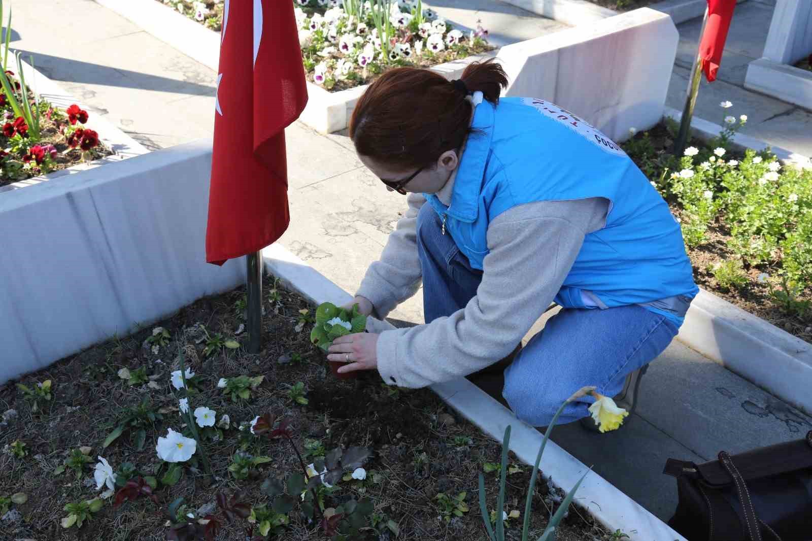 Samsun’da şehit mezarlarının bakım ve temizliği için seferberlik başlatıldı
