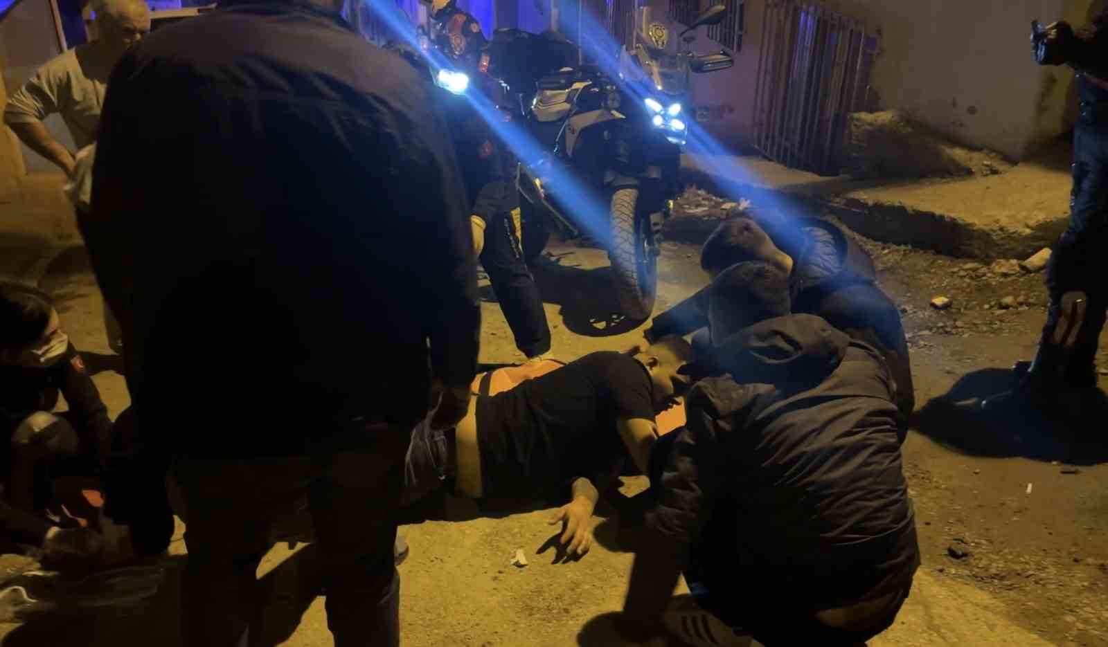 Samsun’da sokak ortasında silahla vurulan genç yaralandı
