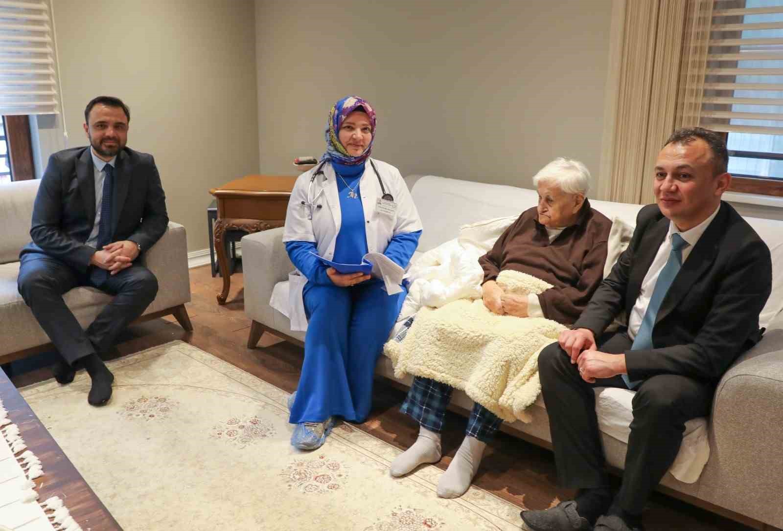 Samsun’da son 3 yılda 230 bin hastaya evde sağlık hizmeti
