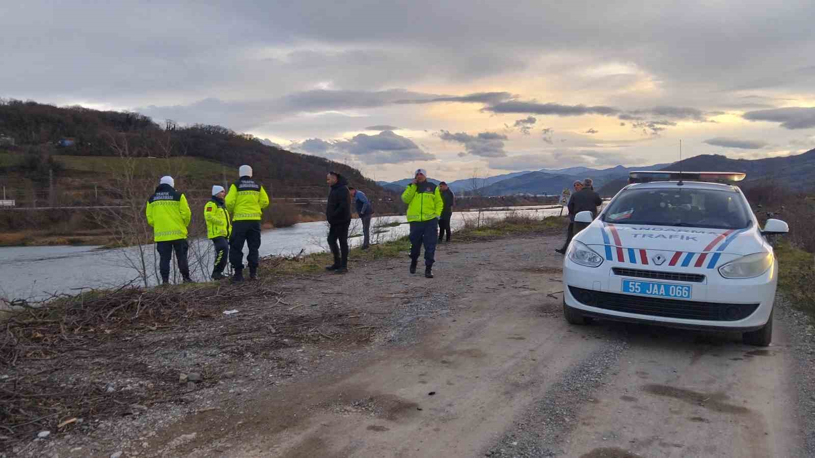Samsun’da taktör Kızılırmak Nehri’ne uçtu: 1 ölü, 1 yaralı
