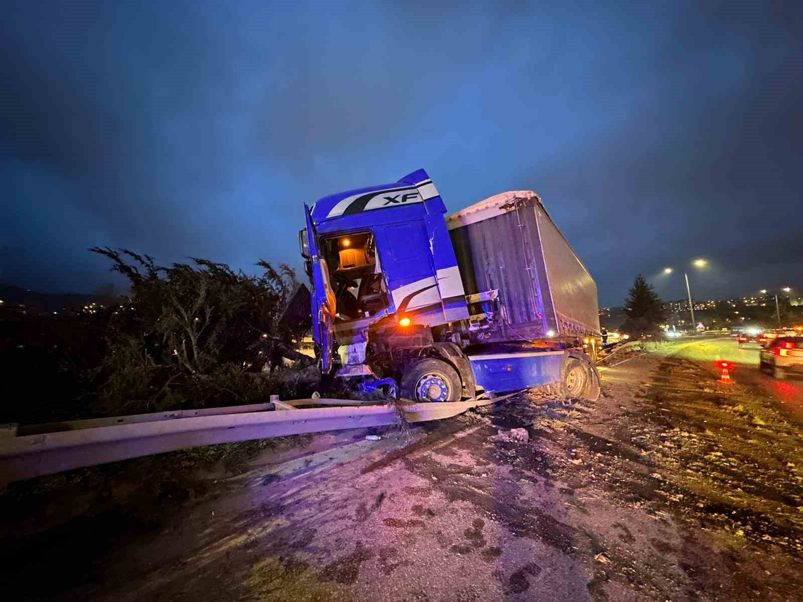 Samsun’da tır devrildi: 1 yaralı
