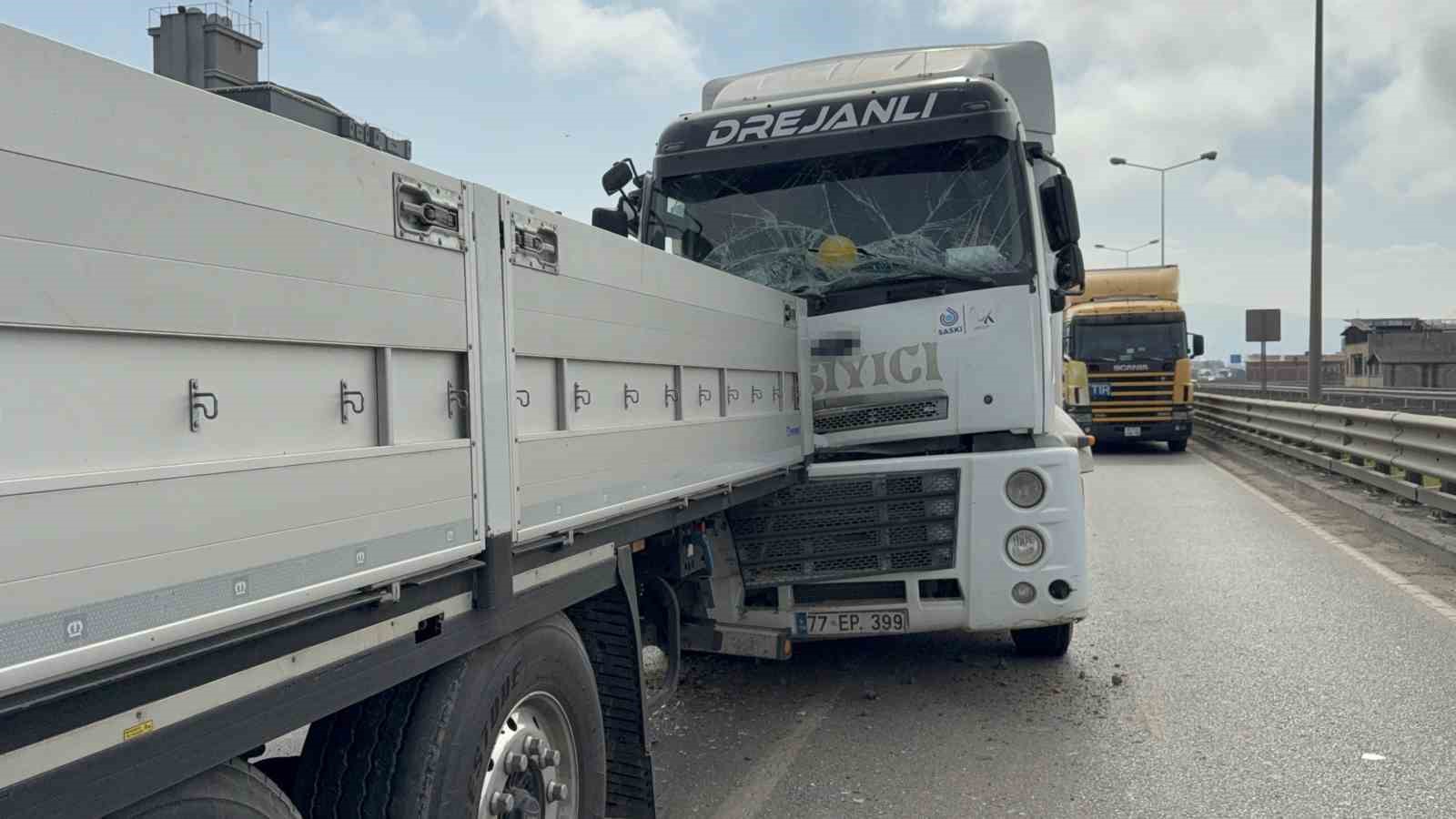 Samsun’da tır tıra arkadan çarptı
