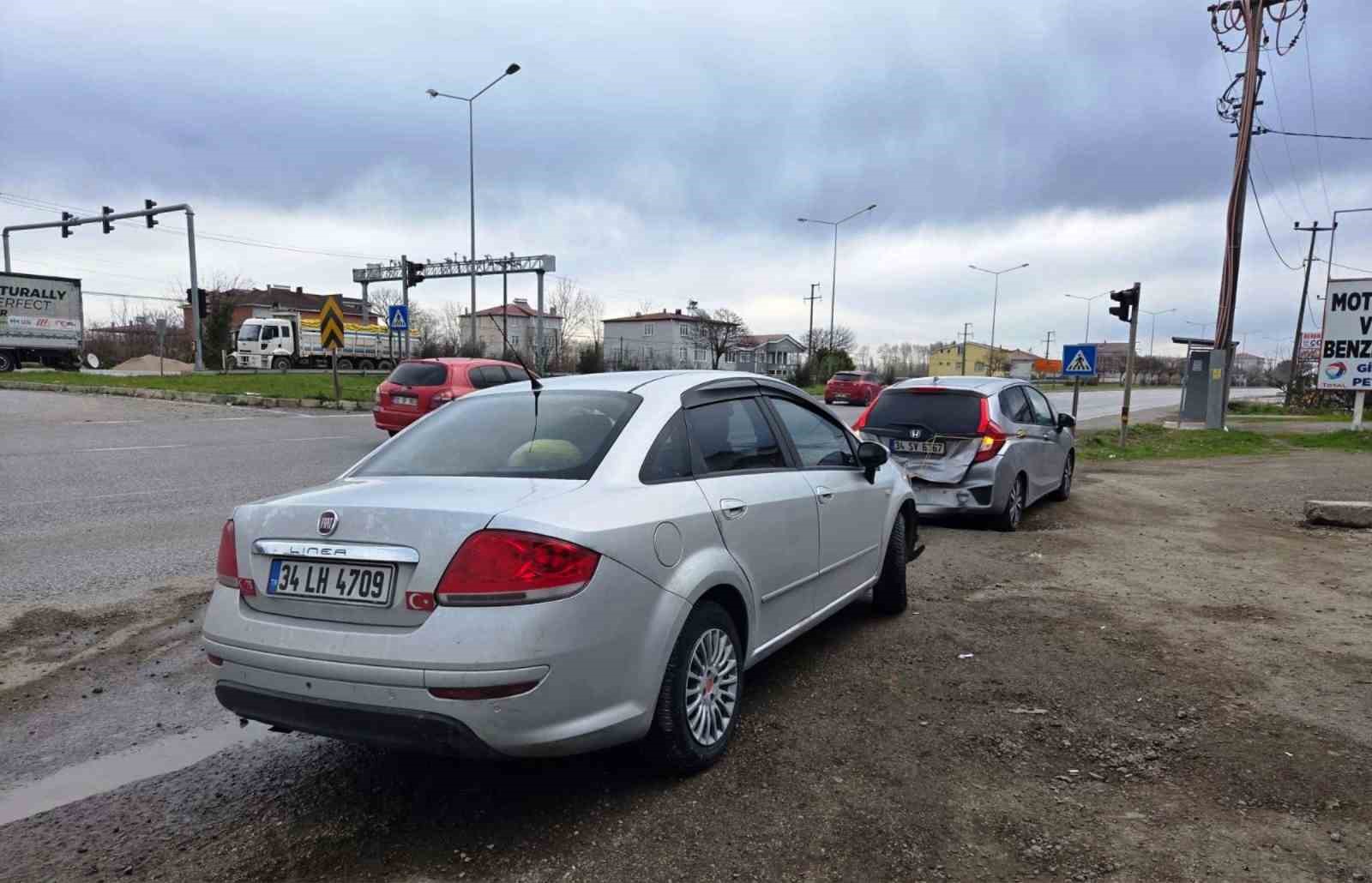 Samsun’da trafik kazası: 2 araçta maddi hasar oluştu
