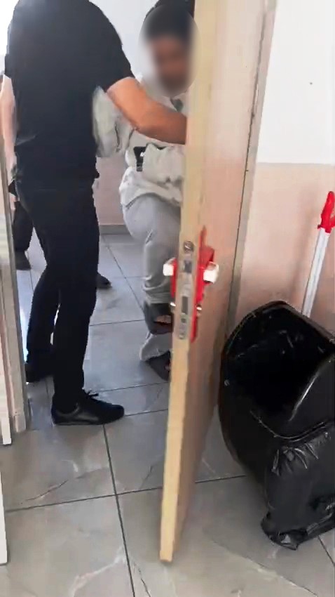 Samsun’da veli sınıfı bastı, öğretmenler basın açıklaması ile tepki gösterdi
