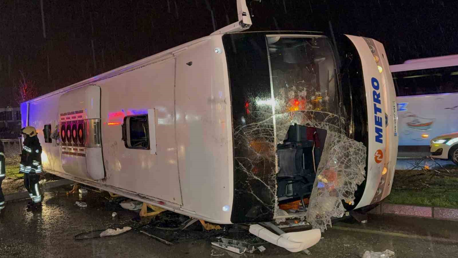 Samsun’da yolcu otobüsü devrildi: 6 yaralı
