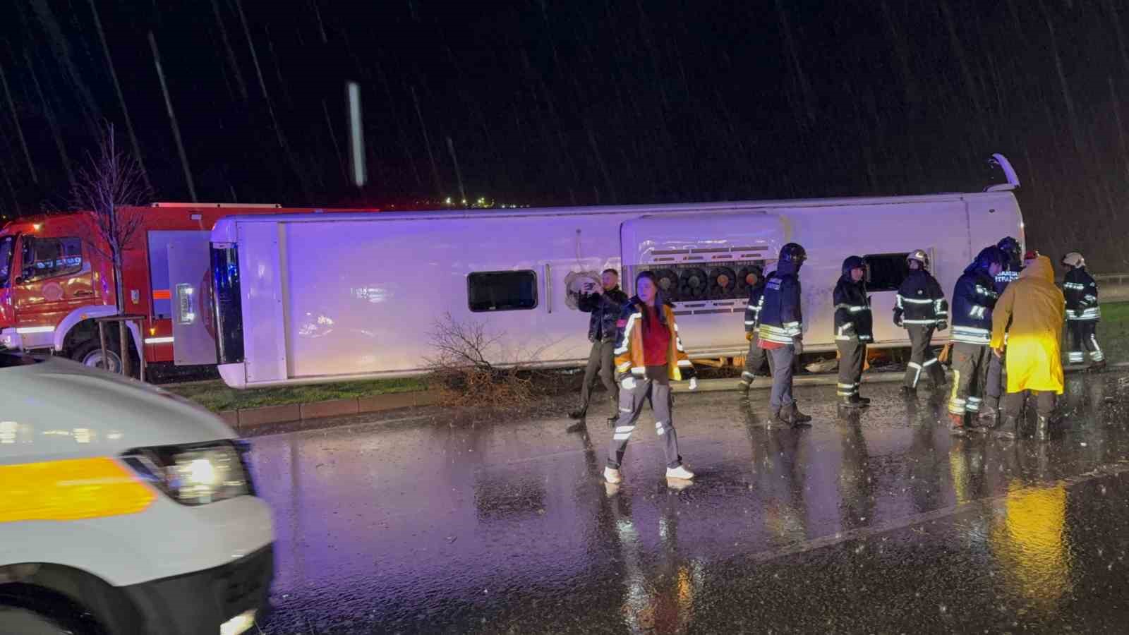 Samsun’da yolcu otobüsü devrildi: 6 yaralı
