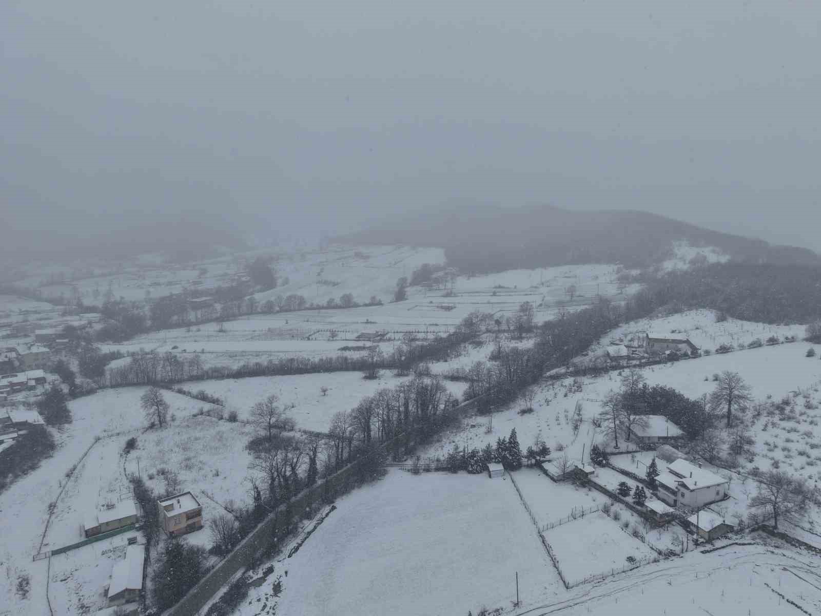 Samsun’da yüksek kesimler beyaza büründü
