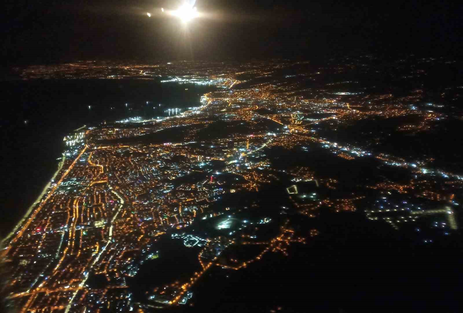 Samsun’dan objektife yansıyanlar: Gökyüzü büyüledi, şehir ışıkları geceyi aydınlattı
