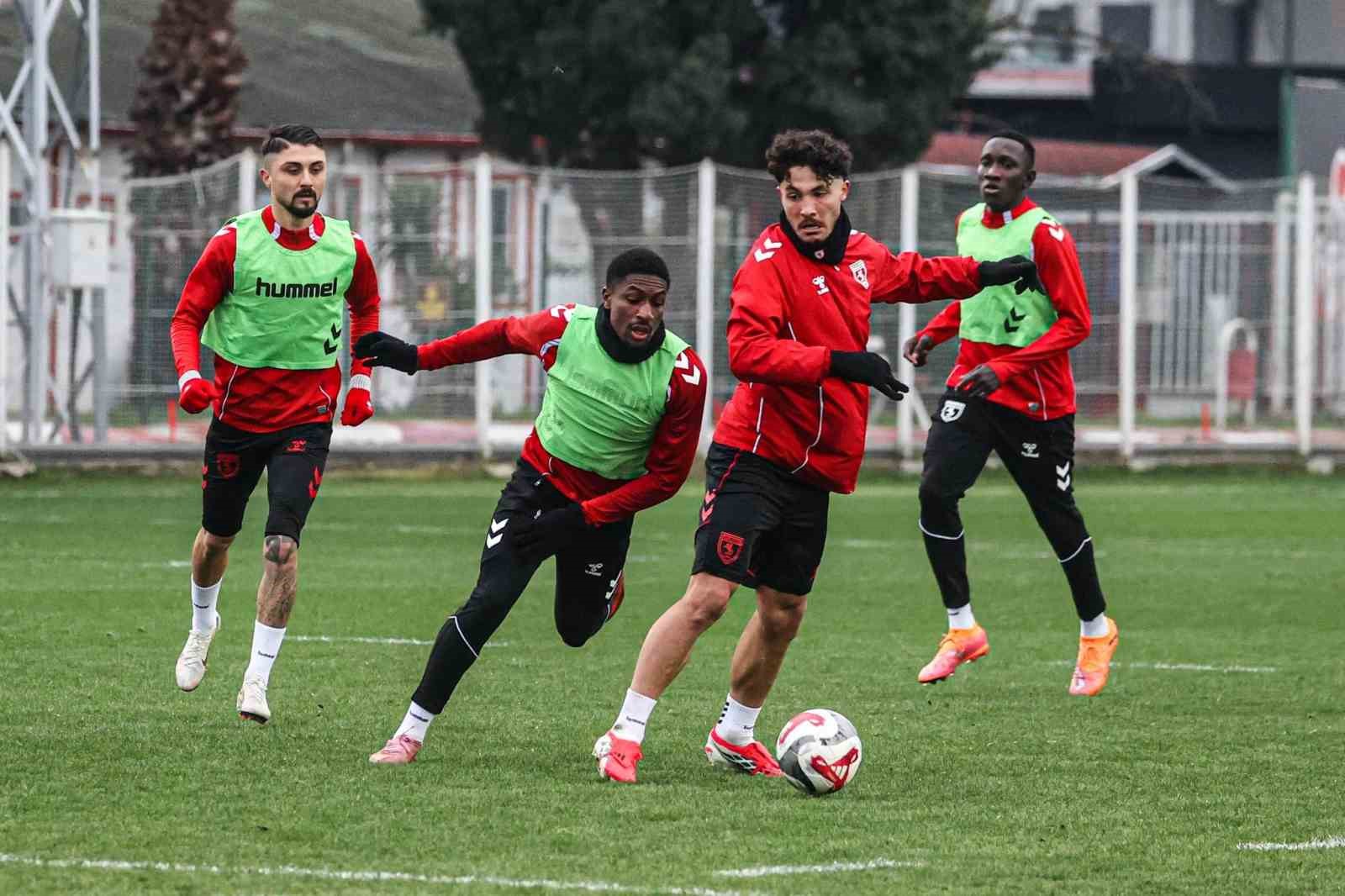 Samsunspor, Antalya’ya 3 puan parolasıyla gidiyor
