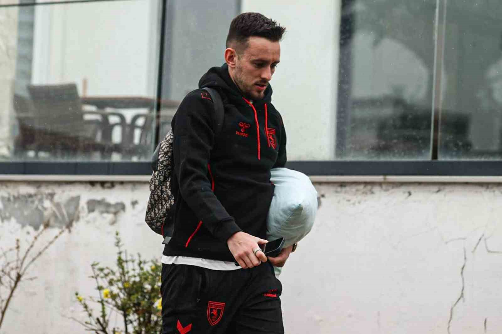 Samsunspor, erteleme maçı için Rize’ye gitti
