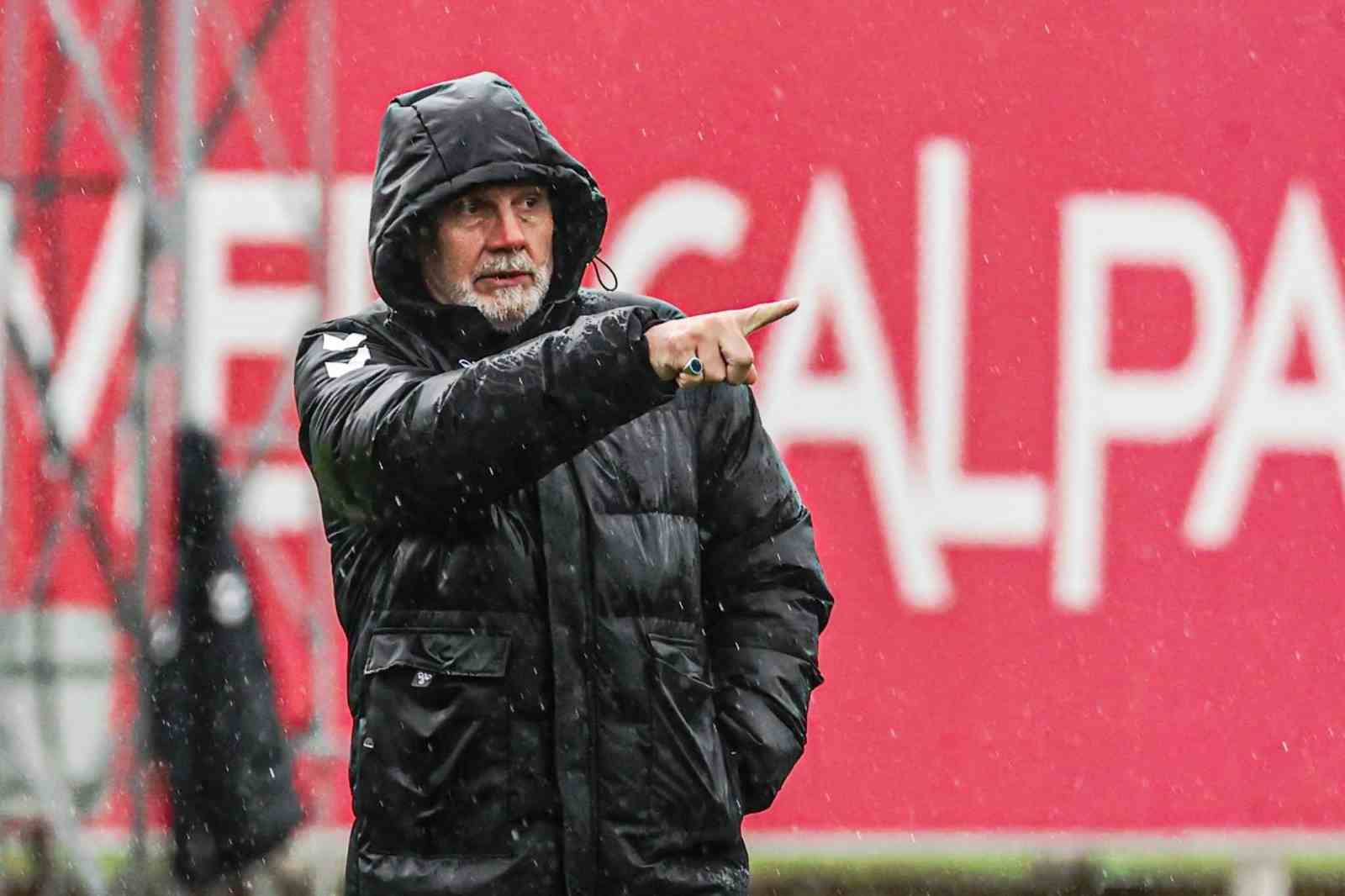 Samsunspor, Gaziantep FK engelini 3 puanla geçmek istiyor
