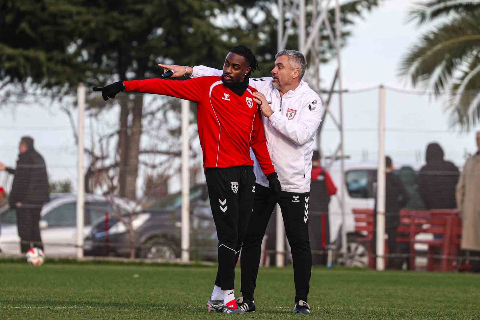 Samsunspor, Karadeniz derbisinden galibiyetle ayrılmak istiyor
