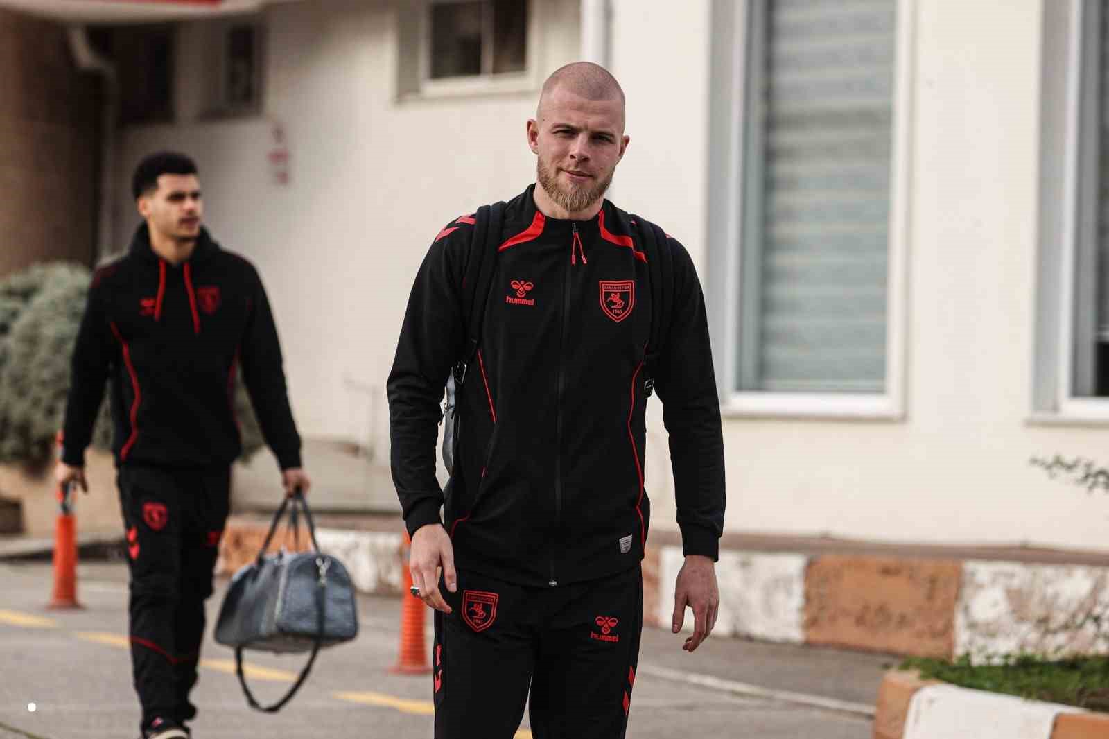 Samsunspor, Kasımpaşa maçı için İstanbul’a gitti
