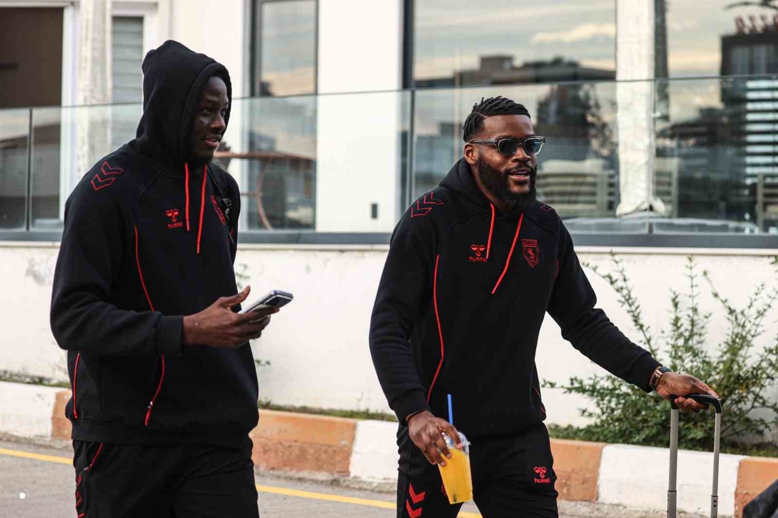 Samsunspor, Kasımpaşa maçı için İstanbul’a gitti
