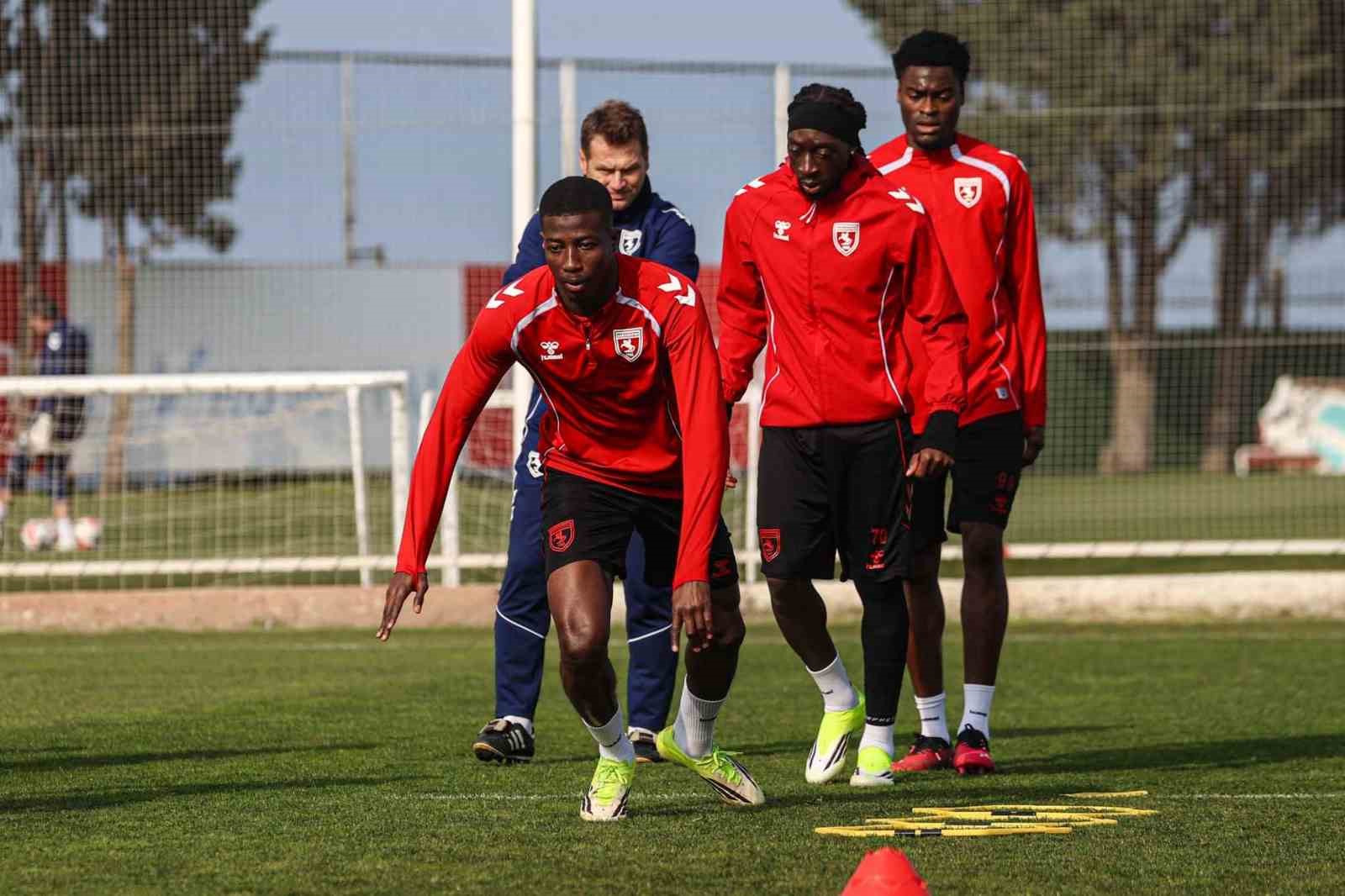 Samsunspor, Kayserispor’u evine puansız göndermek istiyor

