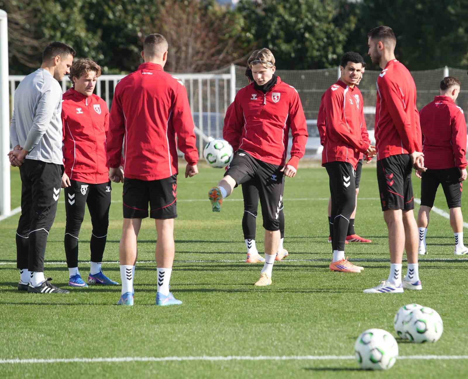 Samsunspor, Rayo Vallecano hazırlıklarını tamamladı
