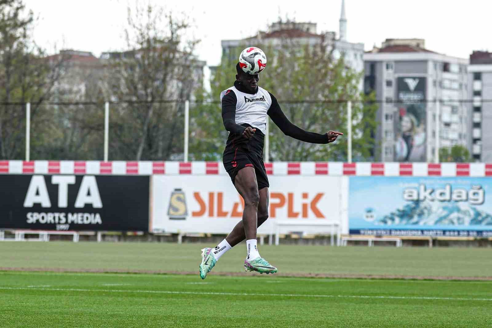 Samsunspor son antrenmanını yaptı, gözler Beşiktaş maçında
