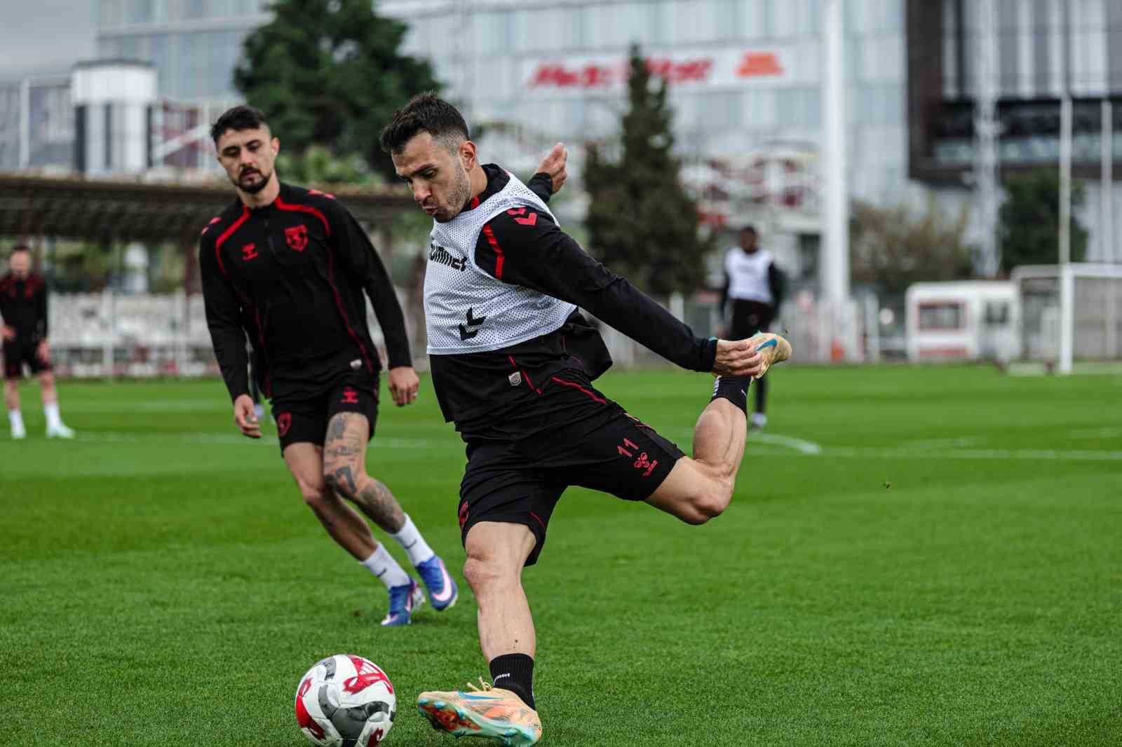 Samsunspor son antrenmanını yaptı, gözler Beşiktaş maçında
