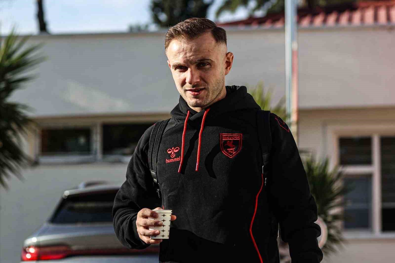 Samsunspor, Süper Kupa yarı finali için Adana’ya gitti
