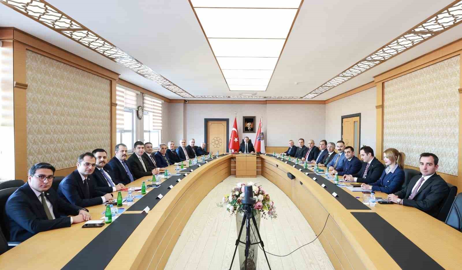 Samsun’un 2025 asayiş verileri açıklandı: Suç oranlarında büyük düşüş
Samsun’un 2025 asayiş verileri açıklandı: Suç oranlarında büyük düşüş