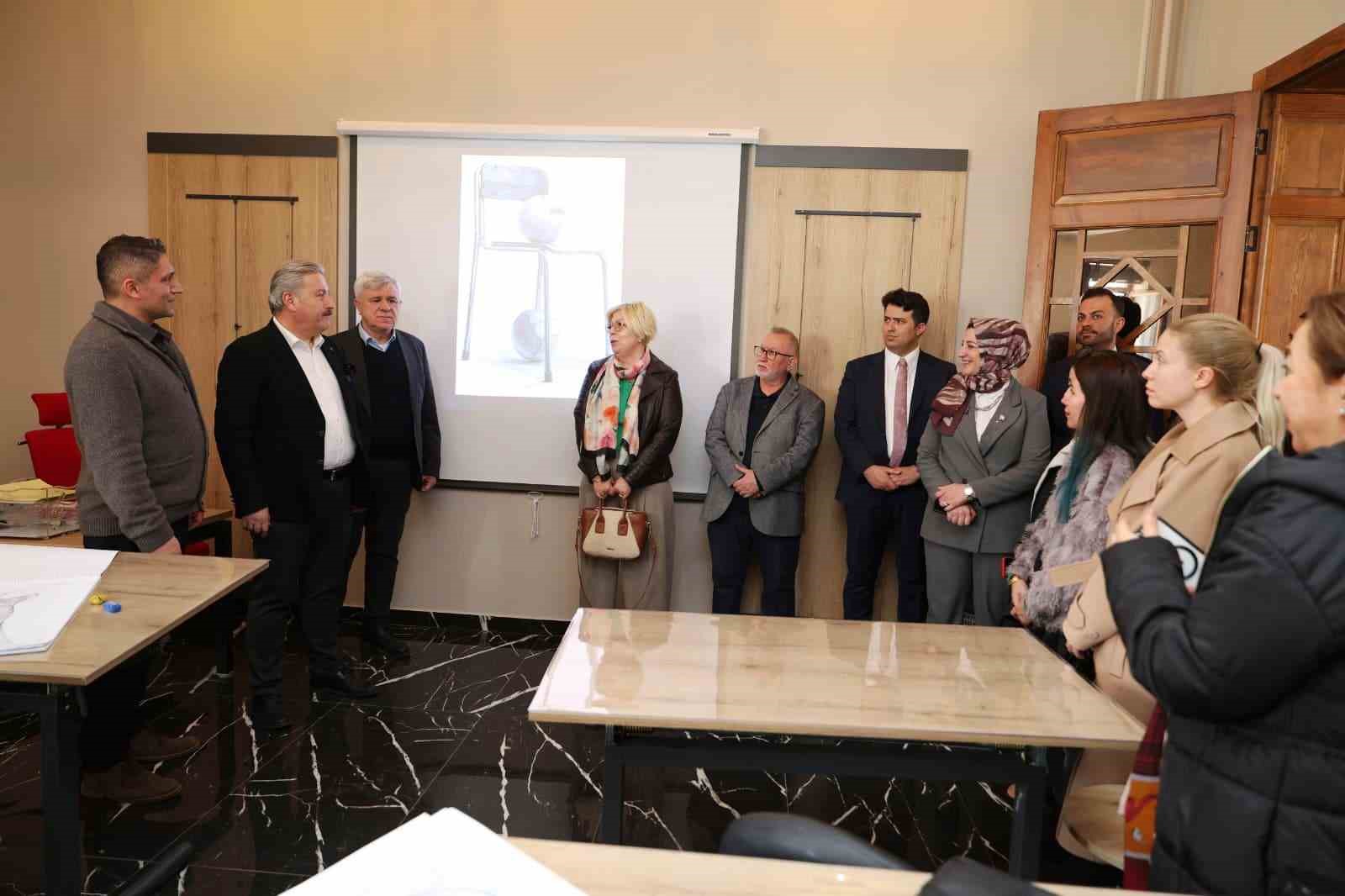 Sanat Melikgazi Kayseri Kent Konseyi’ni ağırladı
Sanat Melikgazi Kayseri Kent Konseyi’ni ağırladı