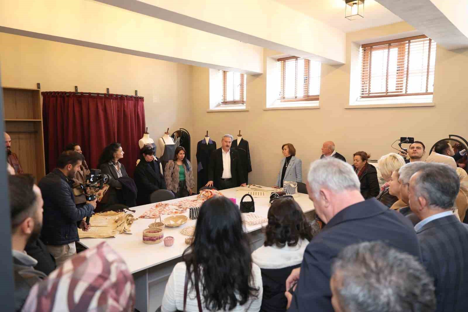 Sanat Melikgazi Kayseri Kent Konseyi’ni ağırladı
Sanat Melikgazi Kayseri Kent Konseyi’ni ağırladı