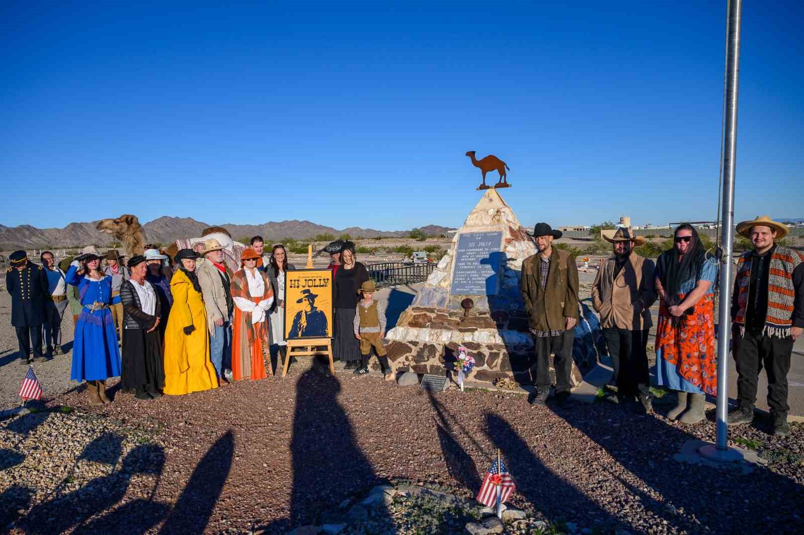 Sanatçı Mertcan Türkoğlu, Hi Jolly’nin Arizona’daki anıt mezarı başında anıldı
