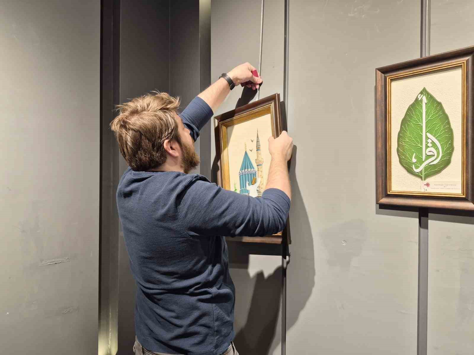 Sanatçı Taha Yoldaş, cam ve hat sanatını birleştirdi
