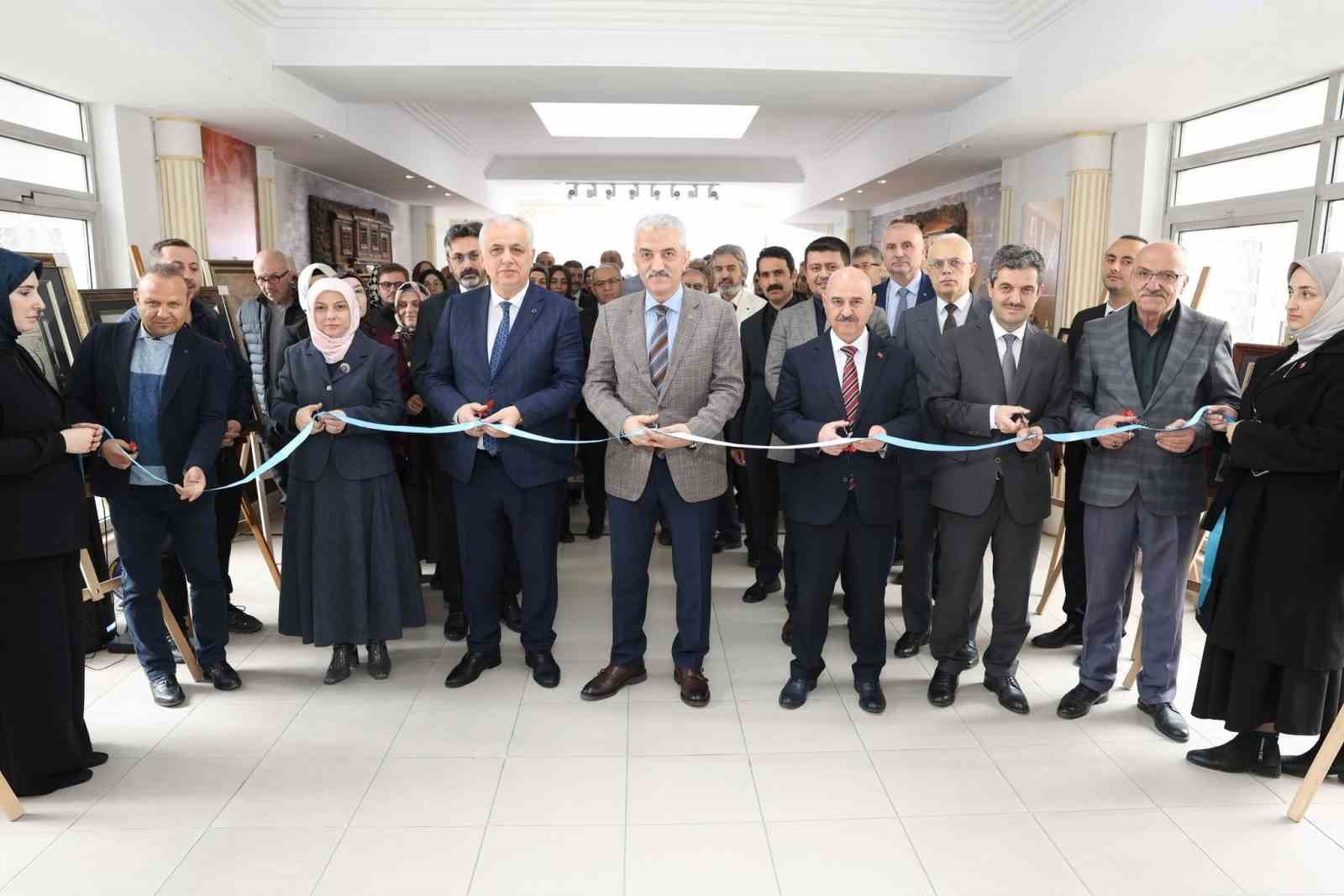 "Sanatın Diliyle Değerlerimiz" sergisi açıldı
