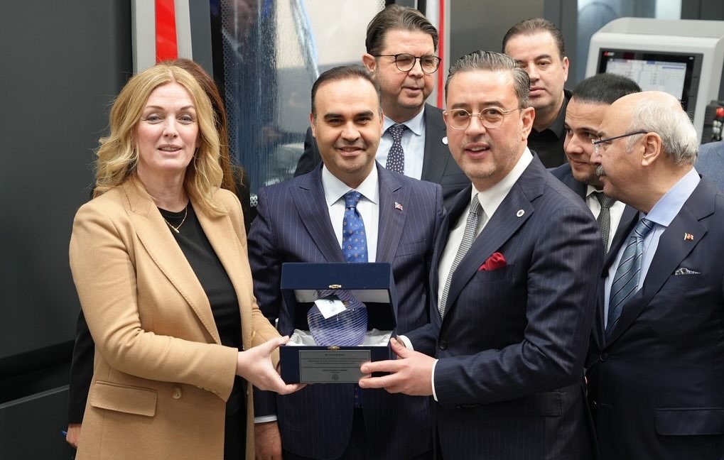 Sanayicinin geleceğine stratejik adımı Denizli Model Fabrika hizmete açıldı
