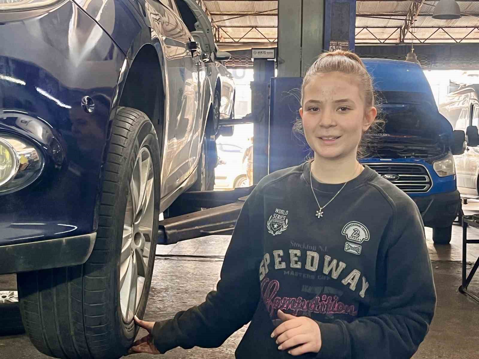 Sanayinin 17 yaşındaki oto tamircisi kadın ustası
