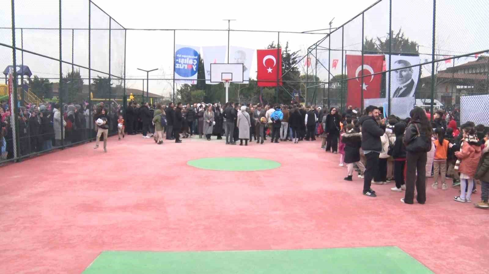 Sancaktepe’de hizmet hız kesmiyor: Üç yeni park törenle açıldı

