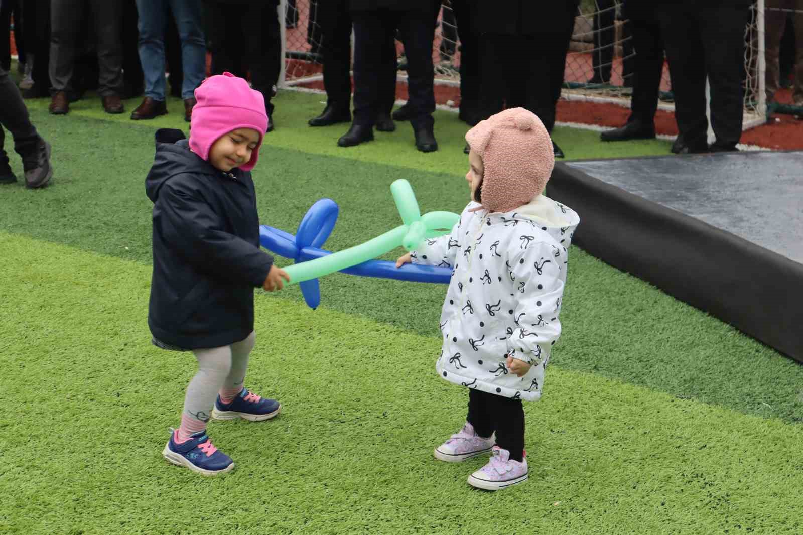 Sancaktepe’de hizmet hız kesmiyor: Üç yeni park törenle açıldı
