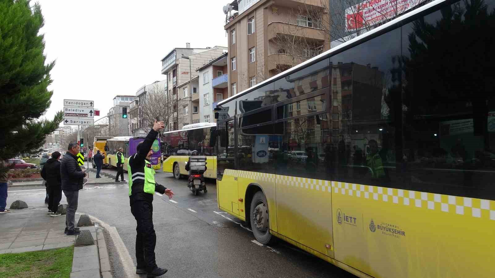 Sancaktepe’de İETT otobüsleri zincirleme kazaya karıştı: 3 kişi yaralandı
