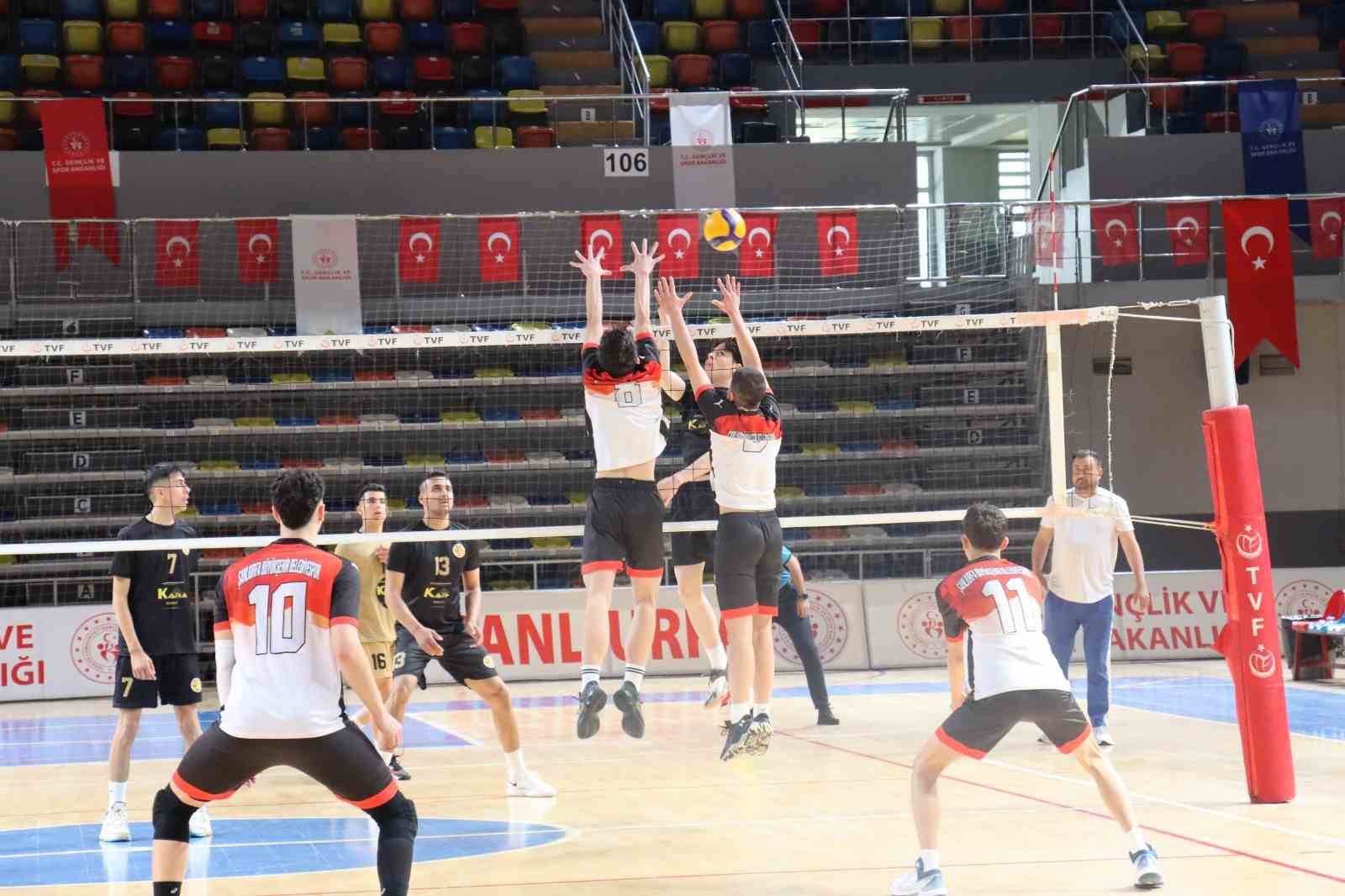Şanlıurfa Büyükşehir Belediyesi genç erkekler voleybol takımı filede iddialı
