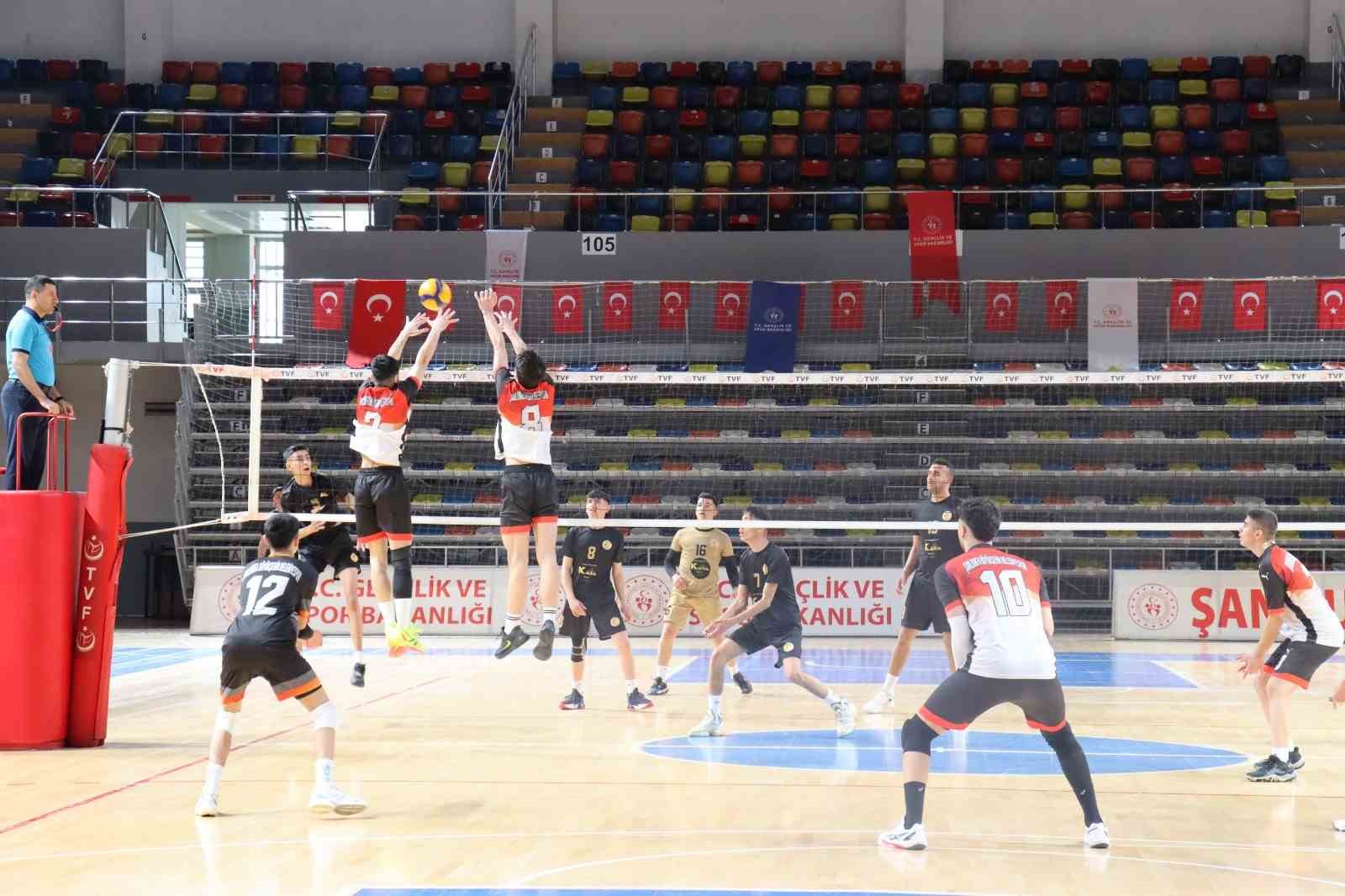 Şanlıurfa Büyükşehir Belediyesi genç erkekler voleybol takımı filede iddialı
