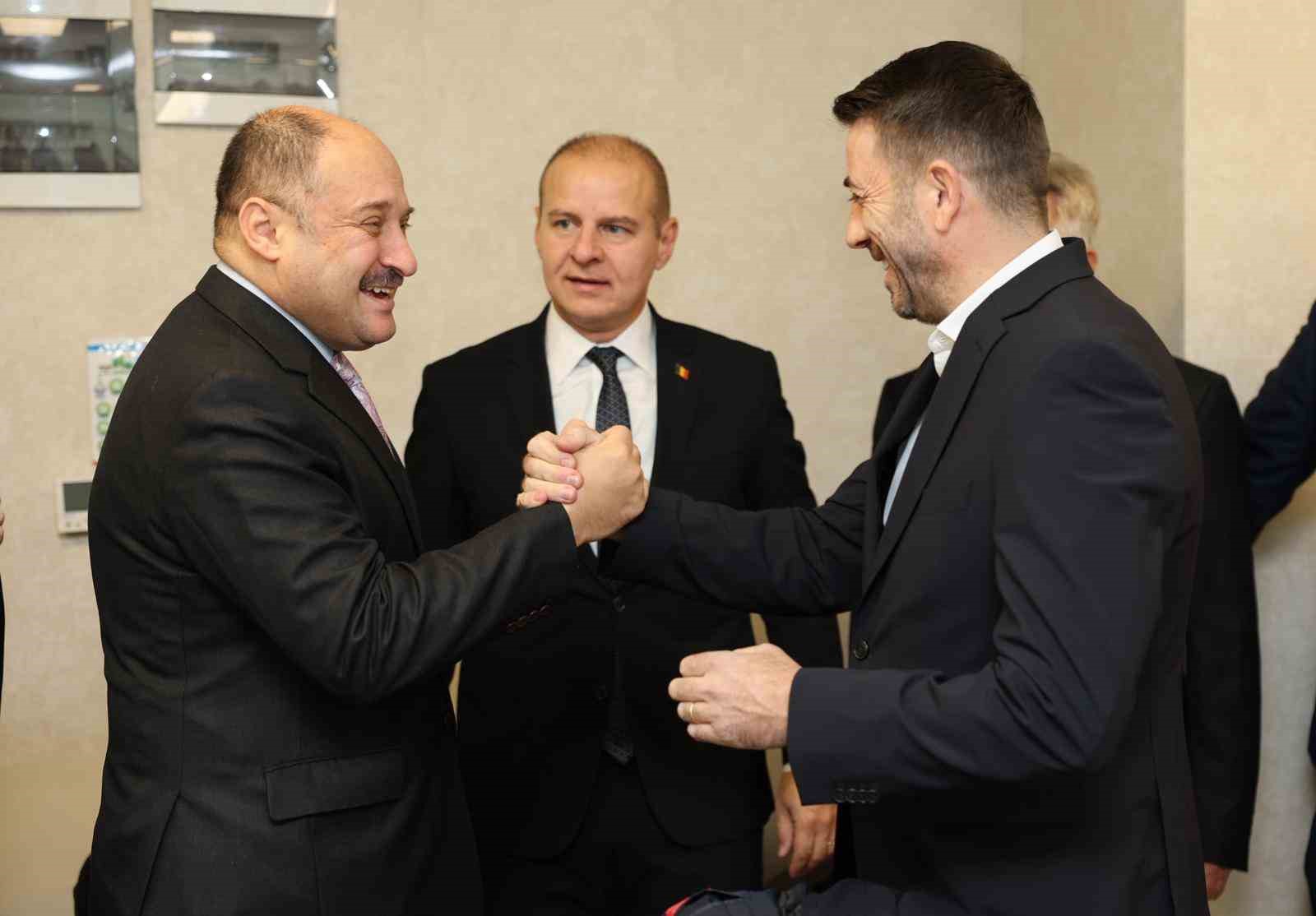 Şanlıurfa ile Romanya’nın Piteti kenti kardeş şehir oldu
