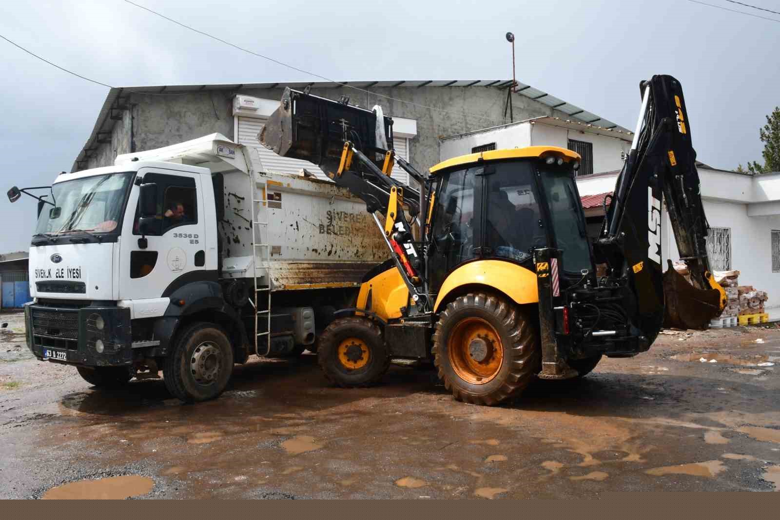 Şanlıurfa’da 50 ton bozuk tavuk ele geçirildi
