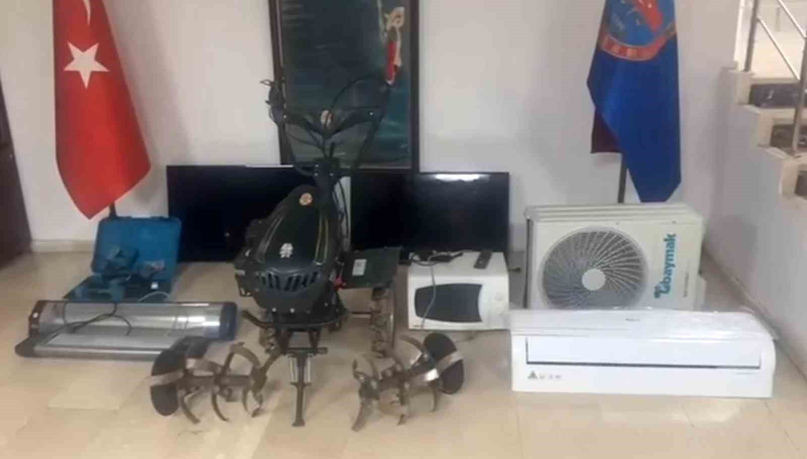 Şanlıurfa’da bağ evinden hırsızlık şüphelisi 2 kişi tutuklandı
