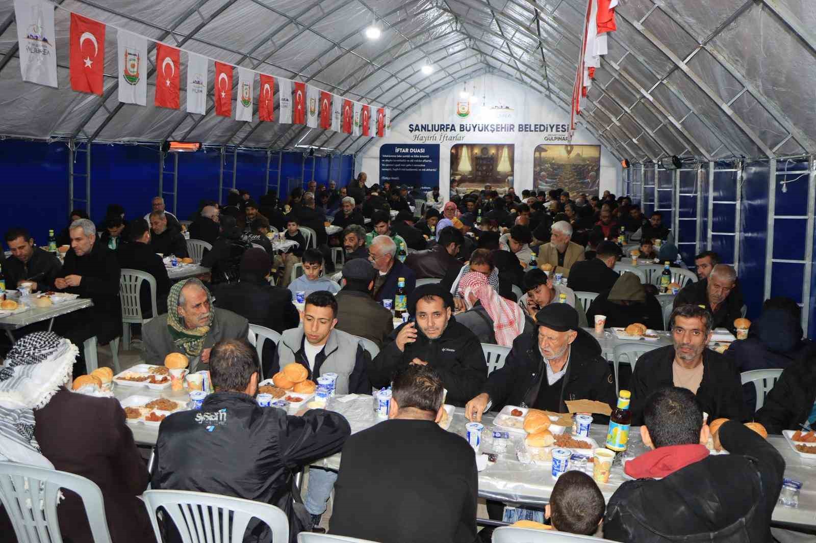 Şanlıurfa’da iftar çadırında ilk oruçlar açıldı
