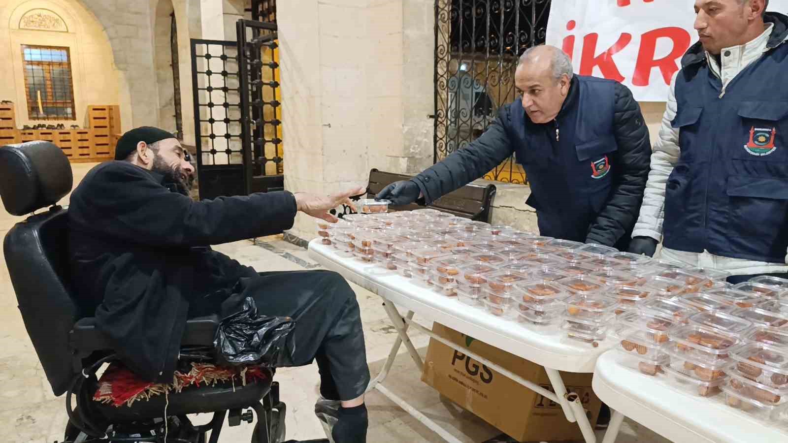 Şanlıurfa’da ilk teravih namazı kılındı
