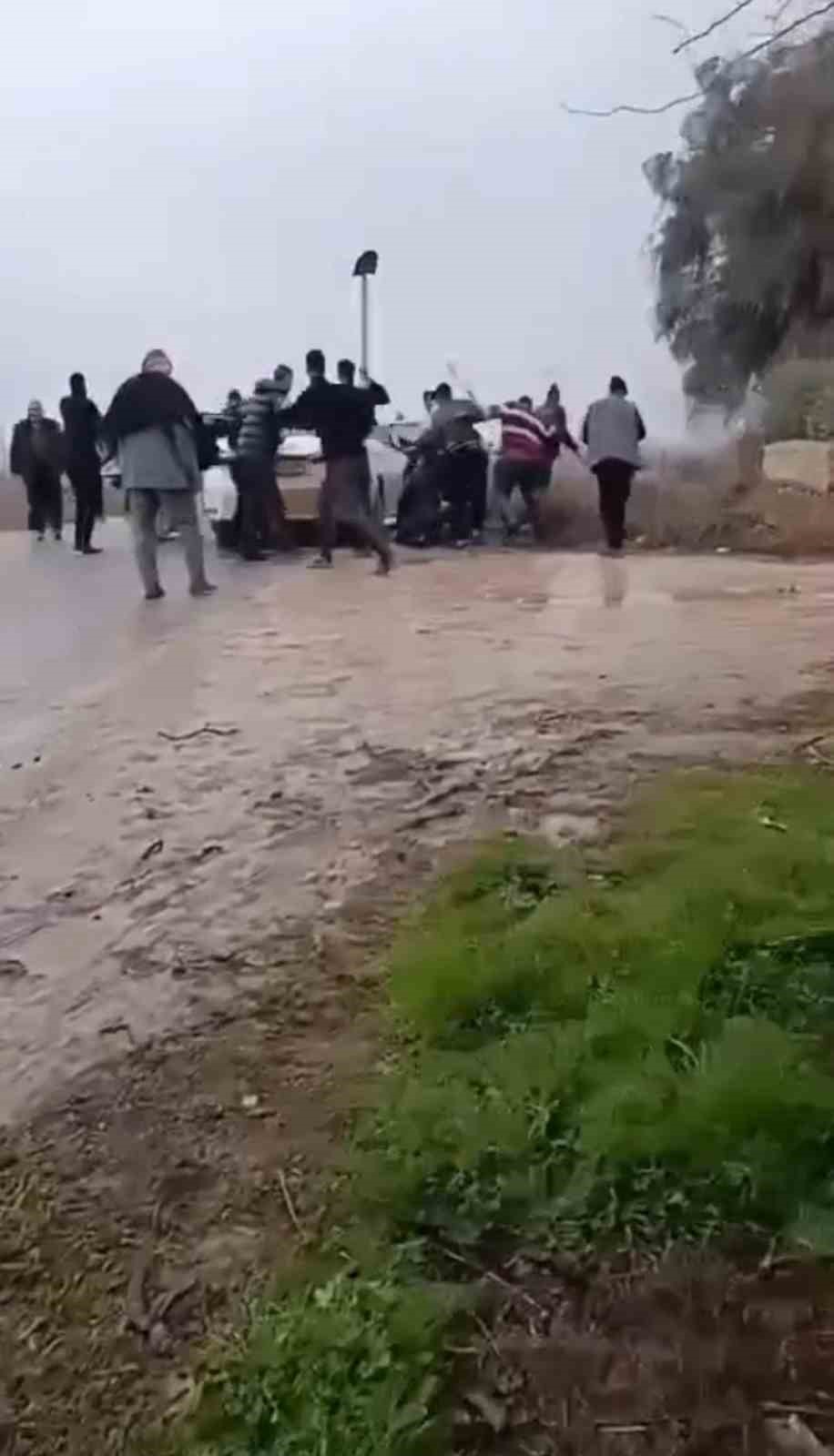 Şanlıurfa’da kazmalı kürekli arazi kavgası: 7 yaralı
