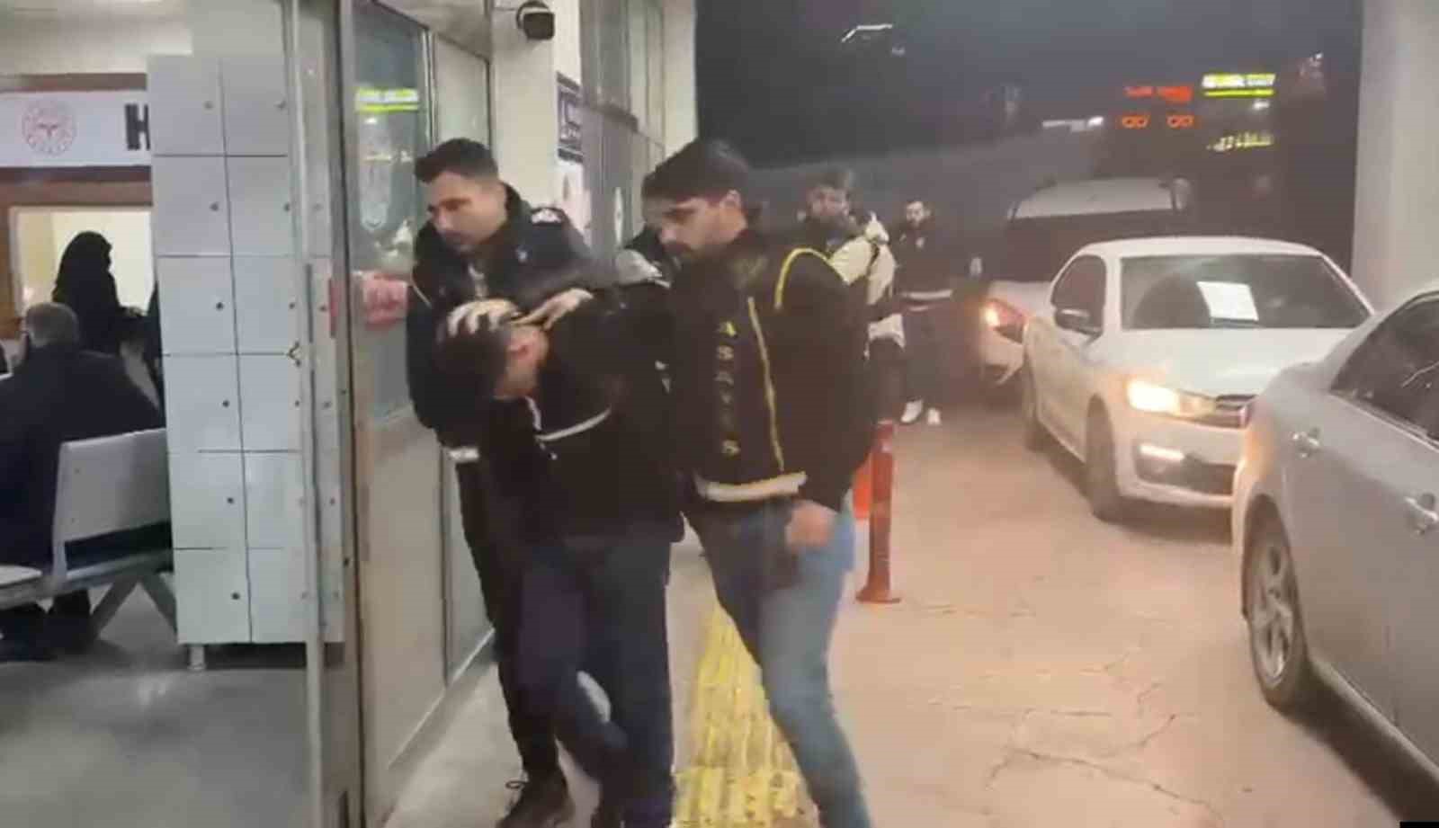 Şanlıurfa’da kuyumcu soygunu kamerada
