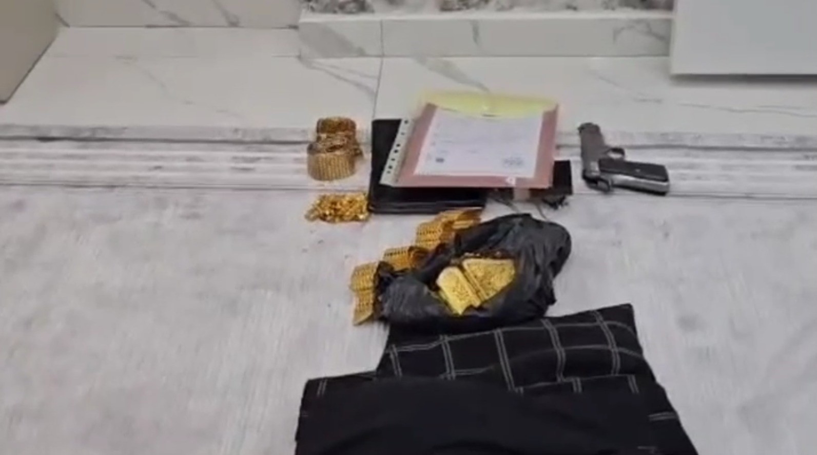 Şanlıurfa’da kuyumcuda hırsızlık anı kameraya yansıdı
