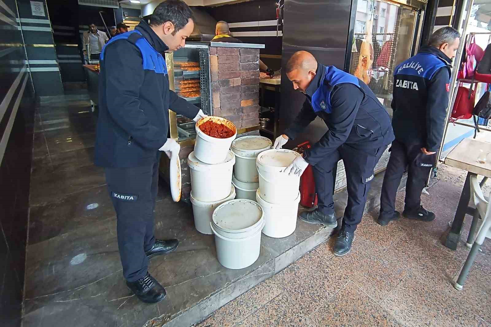 Şanlıurfa’da ramazan öncesi sıkı denetim: 19 iş yeri mühürlendi
