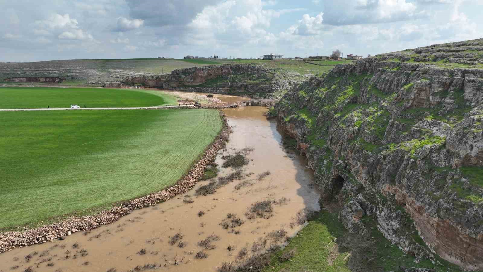 Şanlıurfa’da selin neden olduğu hasar gideriliyor

