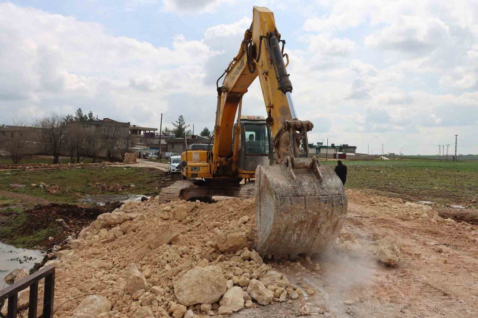 Şanlıurfa’da selin neden olduğu hasar gideriliyor
