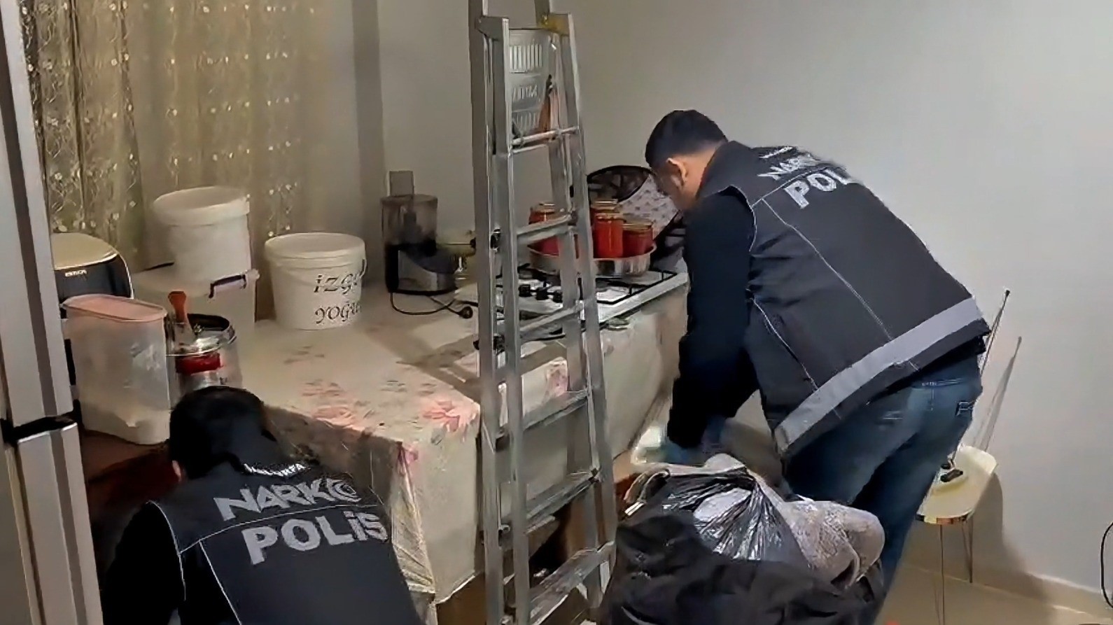 Şanlıurfa’da uyuşturucu operasyonu: 12 tutuklama
