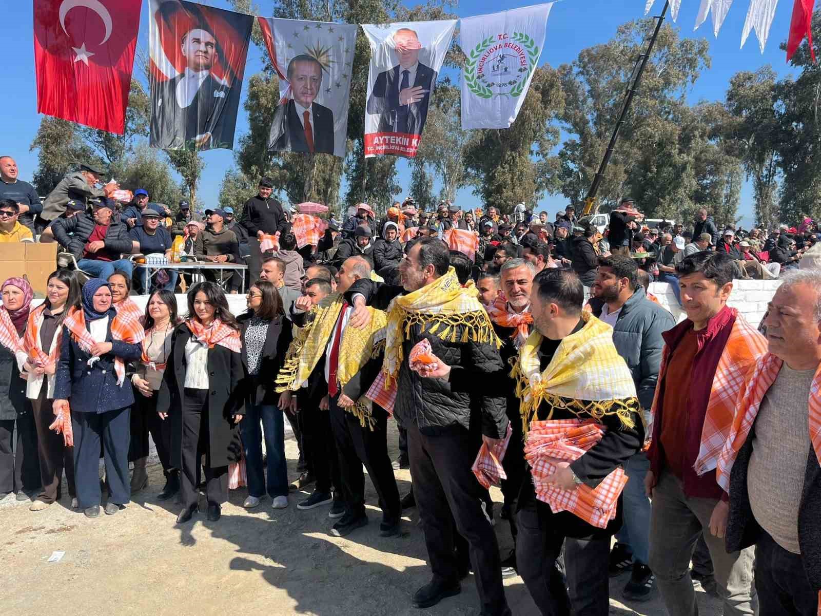 Şap karantinası kalktı, deve güreşleri İncirliova’da başladı
