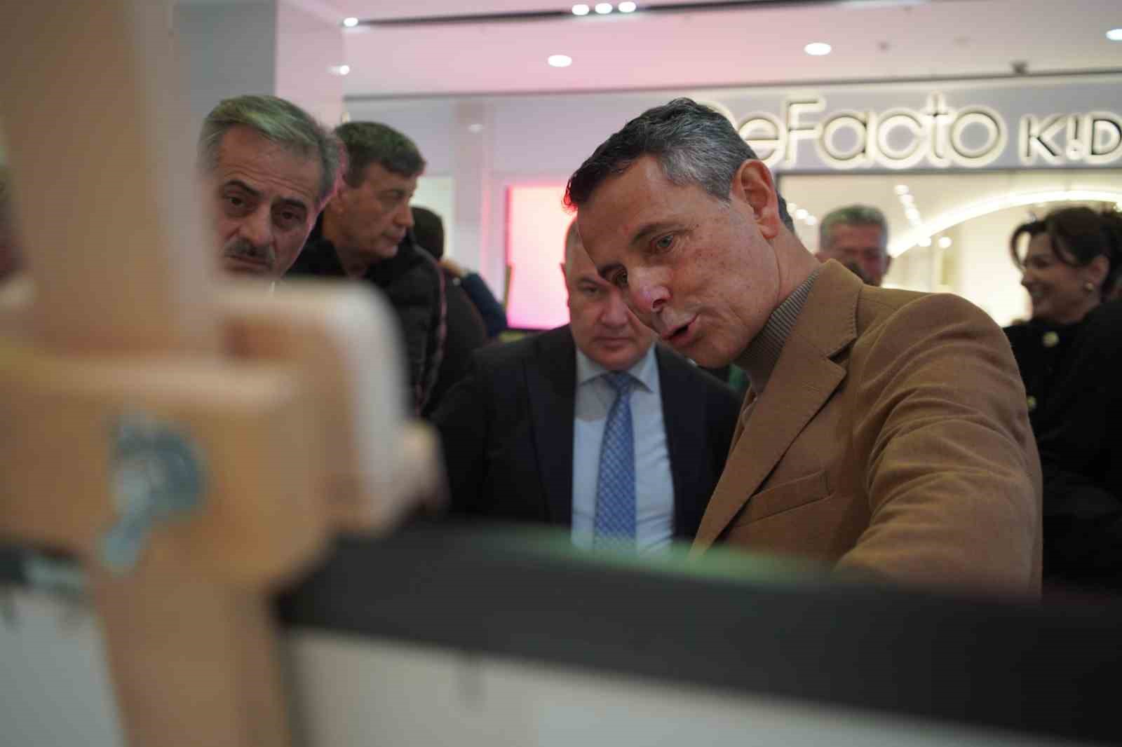 Sapanca Gölü fotoğrafları Gazze için umuda dönüştü: Geliri yetim ve öksüz çocuklara bağışlanacak
